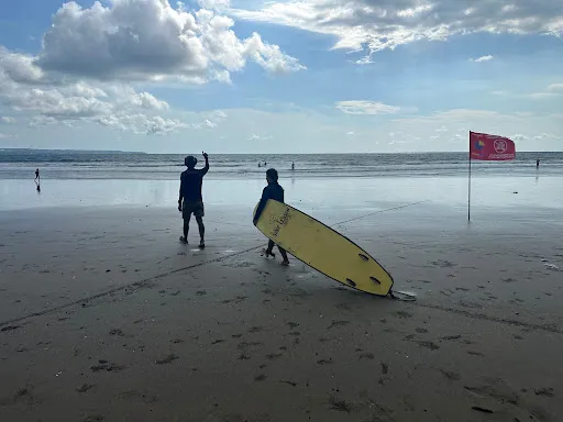 Bali Brown Surf Coach/ Surf Lesson 4