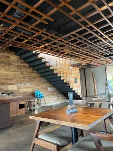 9/11 Cafe & Concept Store 2