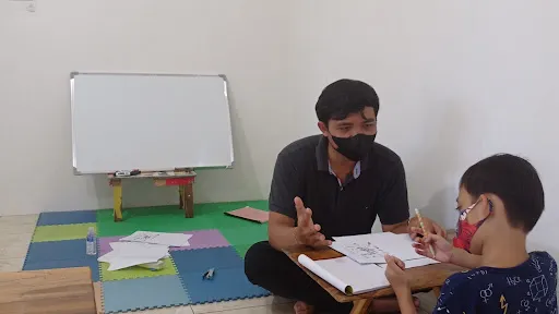 Bright Education ( kursus bahasa inggris ) 1