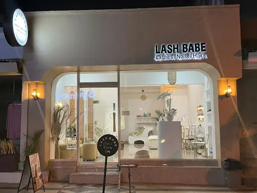 Beauté Bar - Nails & Lashes Salon 4