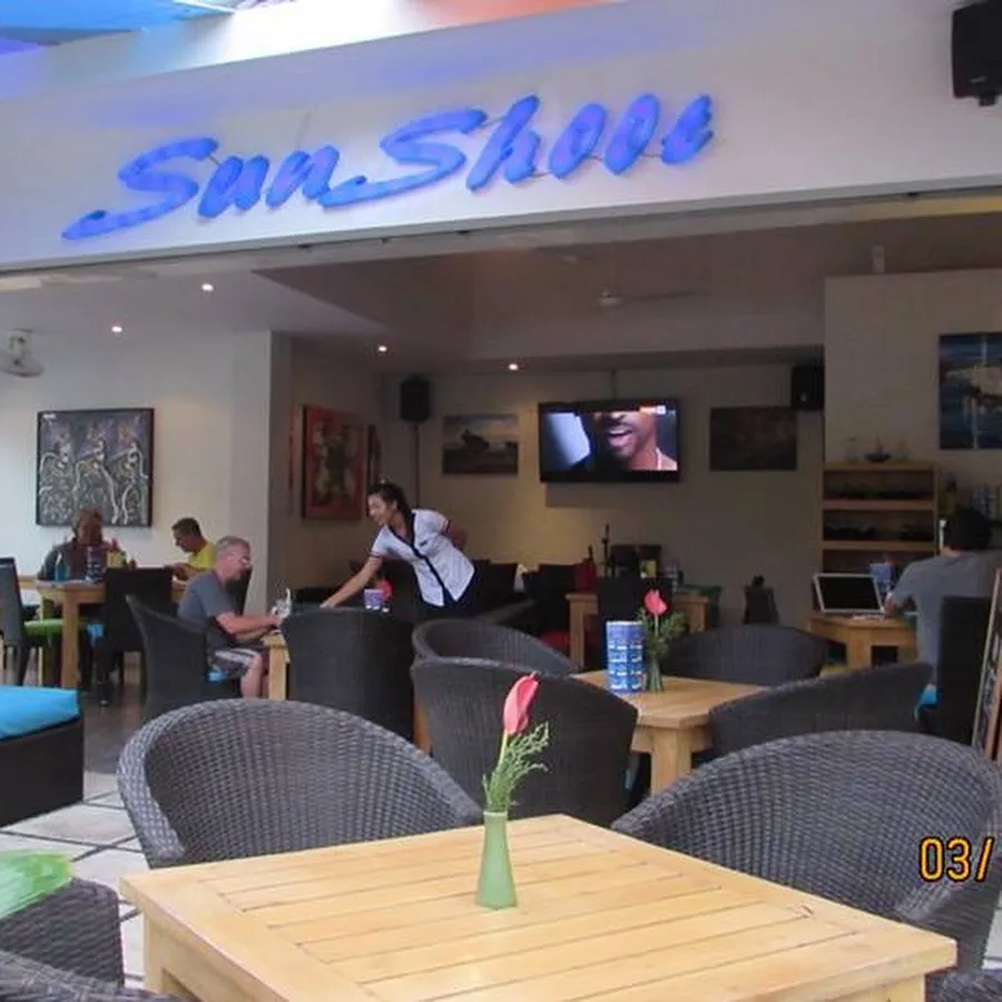 Sun Shooters Restaurant and Shooters Bar 3