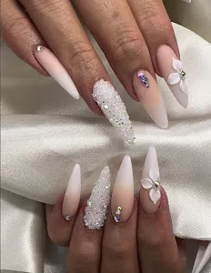Ombré Nails Studio Bali 4