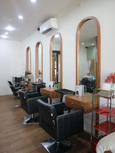 NOEMI BEAUTY SALON SEMINYAK 3