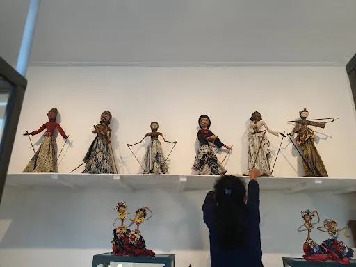 Theater Art Gallery 1