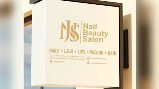 Natalie Salon 1