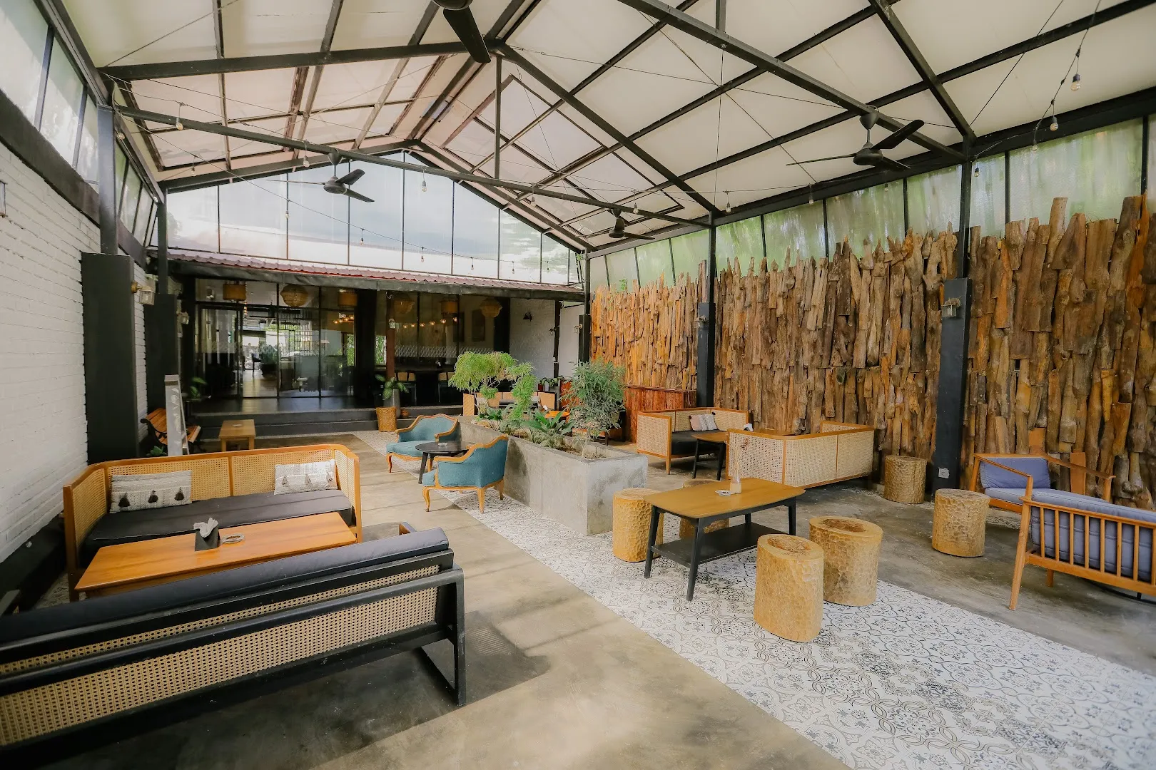 AURI family cafe 4