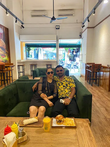 Dod's Burger Legian 1