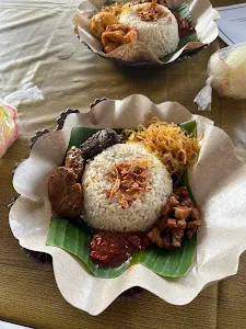 Warung Mawar ( Nasi Uduk & Lontong Sayur Jakarta ) 2