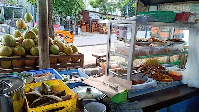 Warung Mawar ( Nasi Uduk & Lontong Sayur Jakarta ) 4