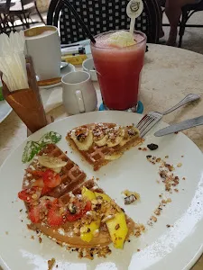 Noodles Now Bali by NEO+ Kuta Legian 2