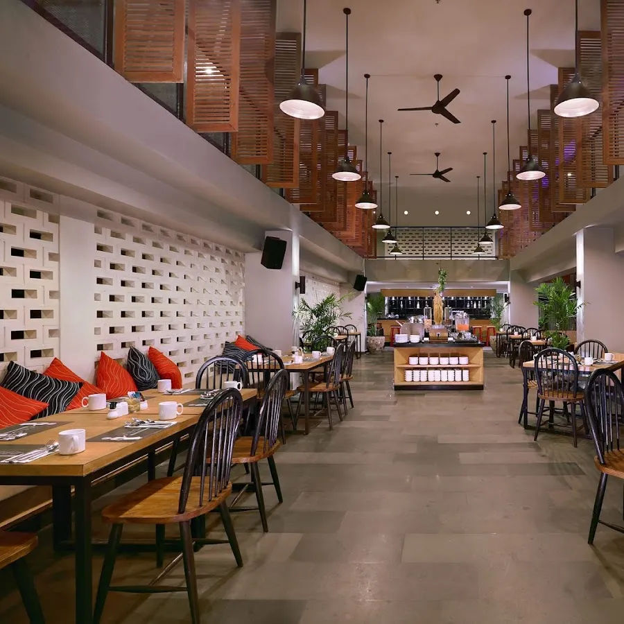 Noodles Now Bali by NEO+ Kuta Legian 3