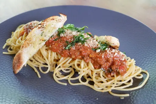 Noodles Now Bali by NEO+ Kuta Legian 4