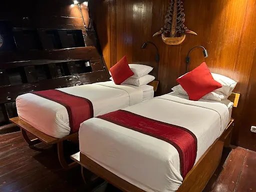 Dewi Nusantara Liveaboard Indonesia 4