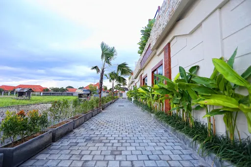 Brown Feather Hotel 1