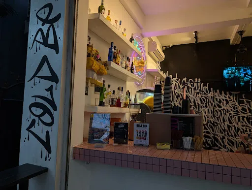 Paradise Takeaway Bar 3