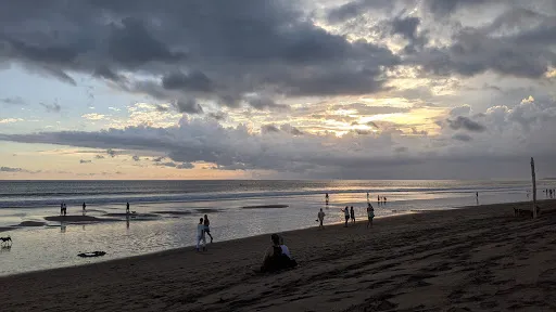 Pantai Batu Belig 4