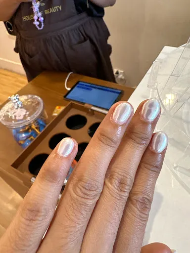 VS House of Beauty Bali (Nails, Eyelashes , Brow, Waxing, Facial) 4