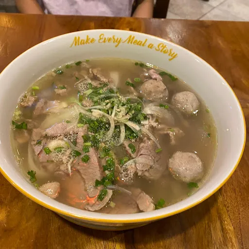 MeVui Kuta Beachfront 3