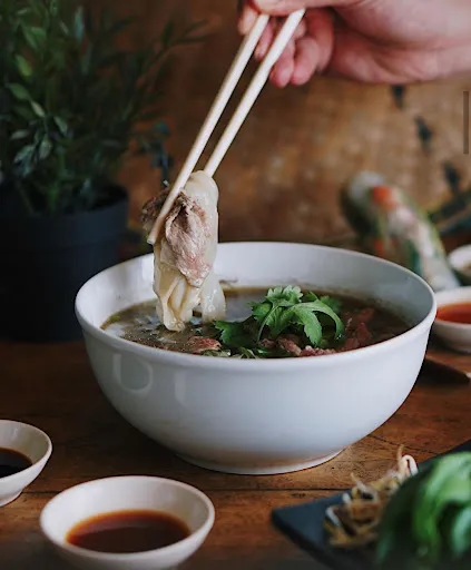 PHO HWITTA ,vietnamese and thai food 2