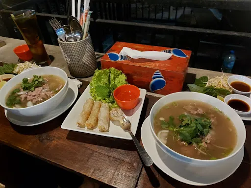PHO HWITTA ,vietnamese and thai food 4