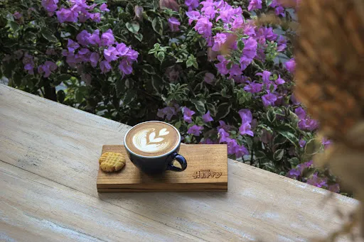 Warung Happy Coffee and Eatery 3