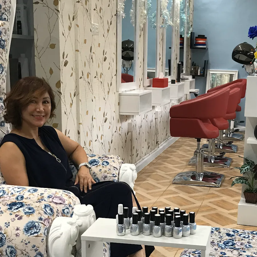 Julie Thusan Hair and Beauty 1