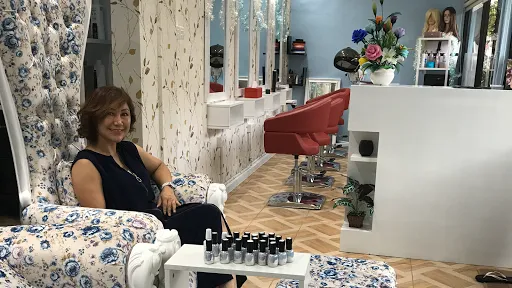 Julie Thusan Hair and Beauty 4