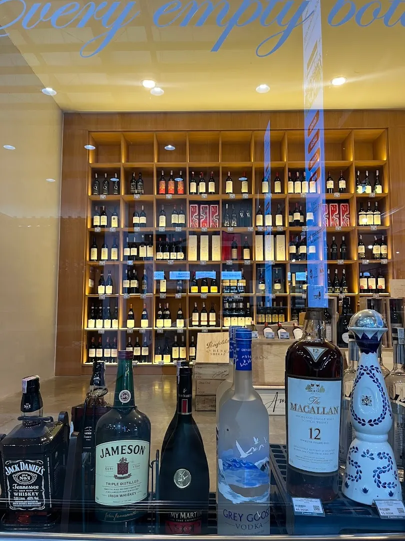 Atambah Bottle Shop 4