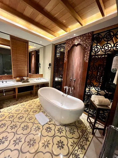 Swarga Suites Bali Berawa 3