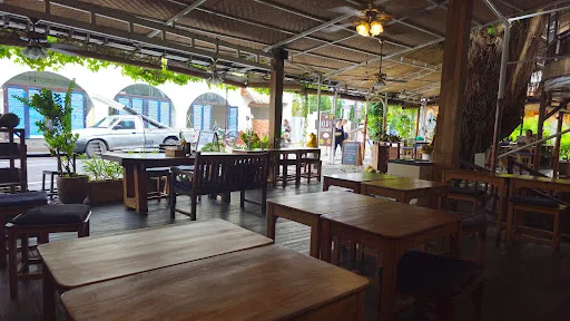 Alkaline Vegan Restaurant 1