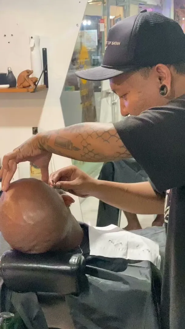 BARBERTRAD — Home Service Barber Profesional 1