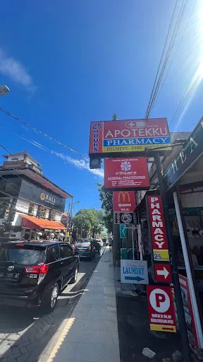 d'Square Medical Centre Kuta 3