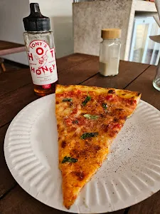 Tony's New York Pizza 4