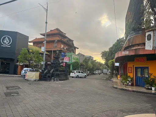 dBeds Kuta Beach
