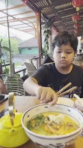 SISTA Dumpling 喜食 Berawa ( last order 10:30 pm ) 3