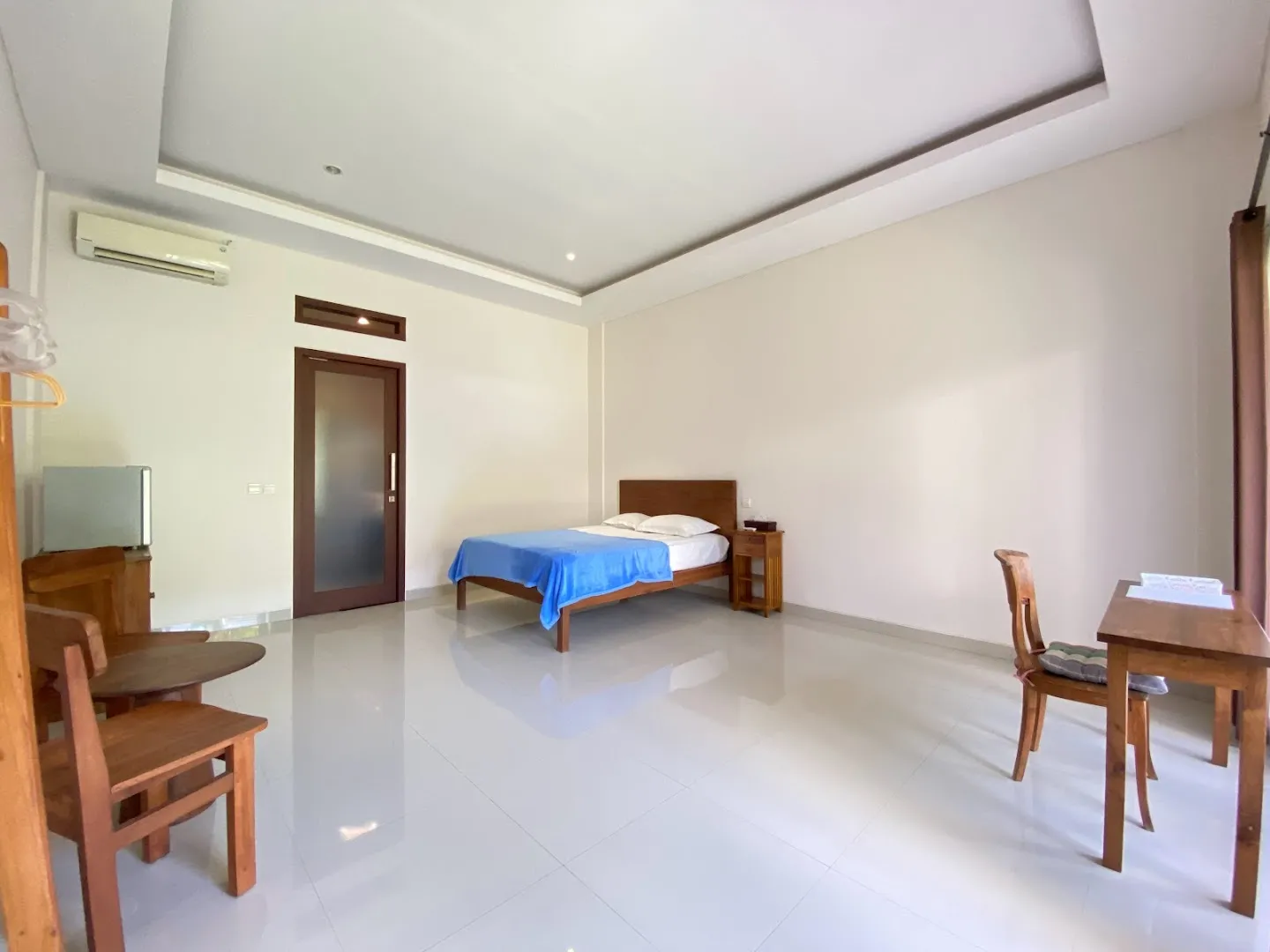 E.House/Guest House Kuta 2