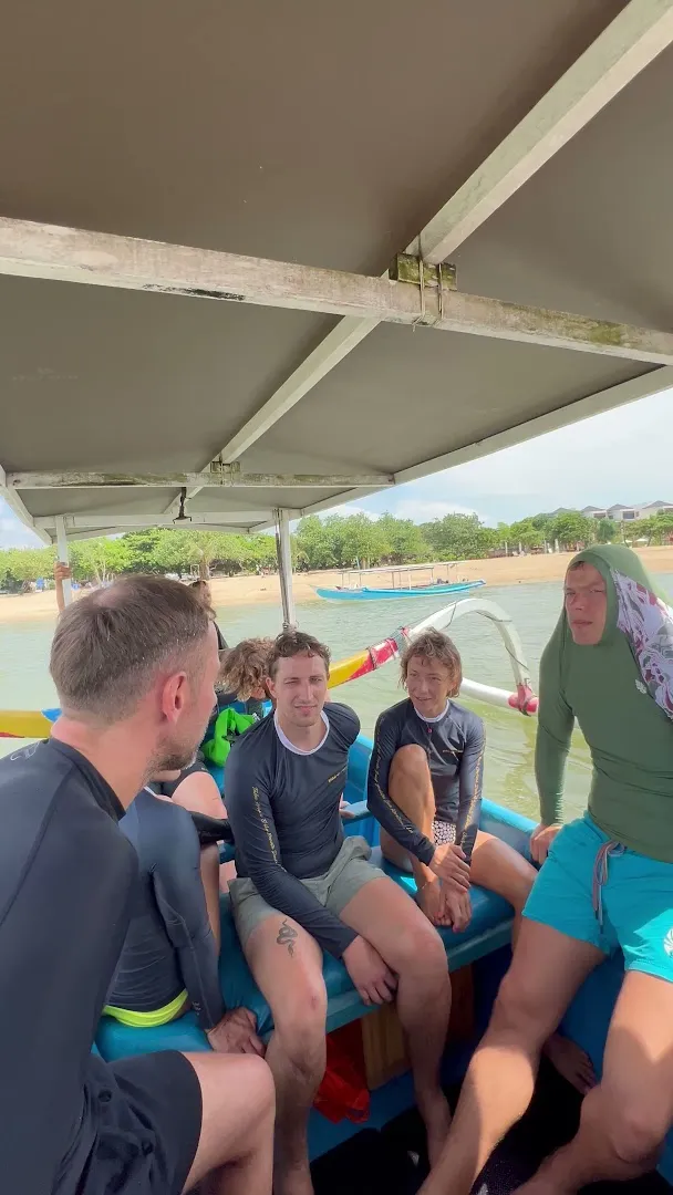 Aquamanbali, Surf Lesson, Surf School in canggu (WhatsApp reservation required) 1