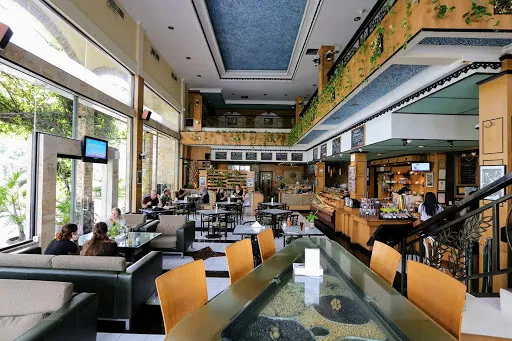 Bali Bakery Kuta Point Ardenia 1