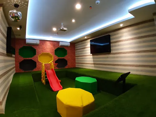 Zero4 Japanese Concept Family Karaoke 4