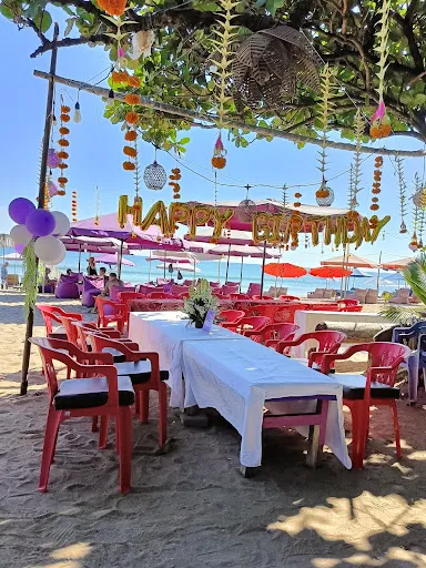 Lizard Beach Bar 1