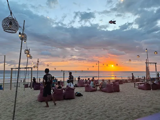 Lizard Beach Bar 3