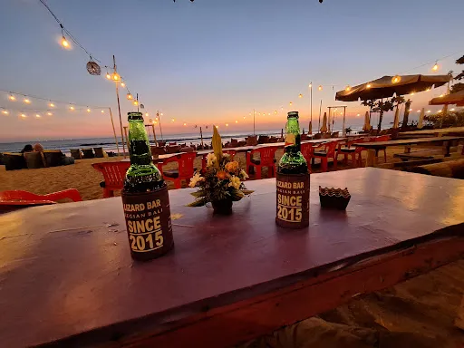Lizard Beach Bar 4