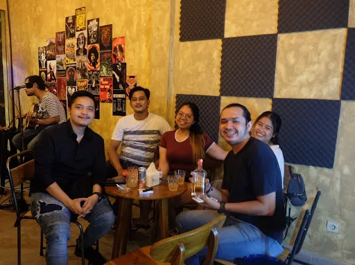 Smells Like Wine & Spirits 2