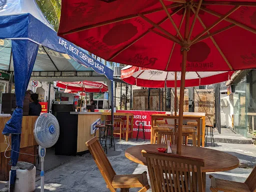 Mother Huckers Axe Club 1