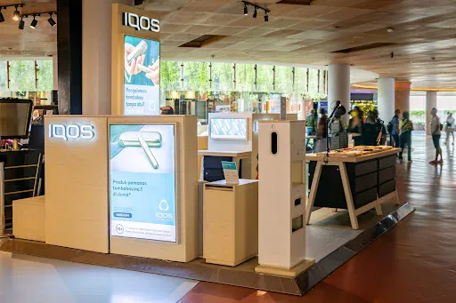 IQOS Store Beach Walk