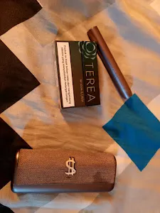 IQOS Store Beach Walk 2