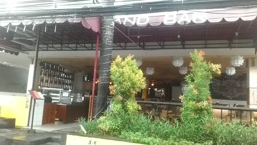 Pulu Bar and Grill 2