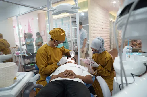 GiO Dental Care & Clinic DEWI SRI KUTA BALI | Klinik Dokter Gigi Terdekat Bali | Kawat gigi Bali 3