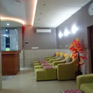 Crown Tulip Spa and Salon 3