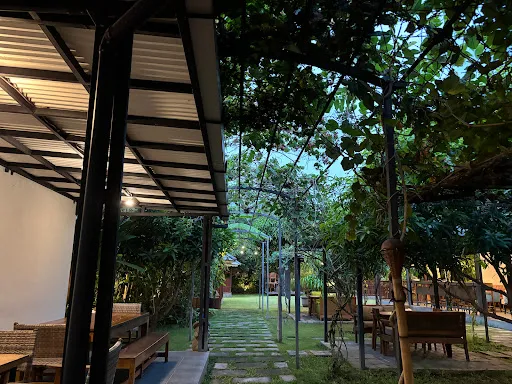 Kebun Cafe Bali 4